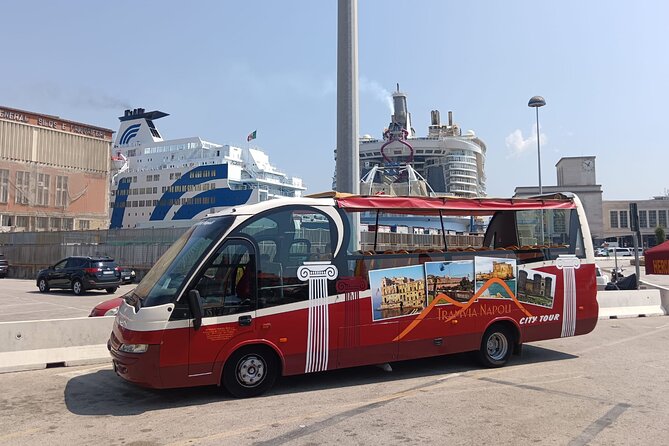 Autobus rosso City Sightseeing Napoli